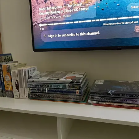 Modern 1-Br Retreat With Pool, High Speed Wifi, Netflix, Steps From Moa, Bars, Entertainment, Transport