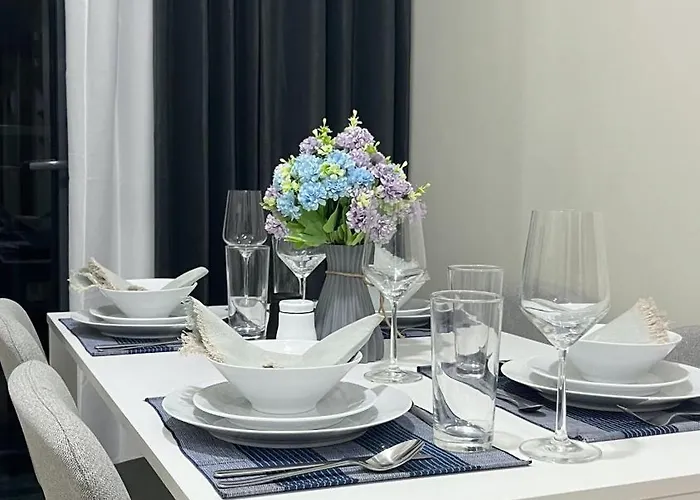 Modern 1-br Retreat With Pool, High Speed Wifi, Netflix, Steps From Moa, Bars, Entertainment, Transport Aparthotel 4*