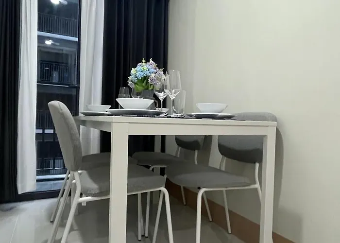 Modern 1-br Retreat With Pool, High Speed Wifi, Netflix, Steps From Moa, Bars, Entertainment, Transport Aparthotel 4*