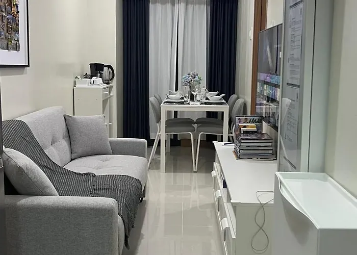 Modern 1-br Retreat With Pool, High Speed Wifi, Netflix, Steps From Moa, Bars, Entertainment, Transport Aparthotel 4*