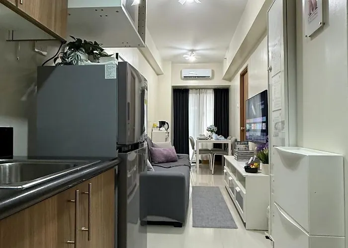 Modern 1-br Retreat With Pool, High Speed Wifi, Netflix, Steps From Moa, Bars, Entertainment, Transport Aparthotel Manila