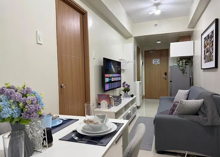 Modern 1-br Retreat With Pool, High Speed Wifi, Netflix, Steps From Moa, Bars, Entertainment, Transport 4*